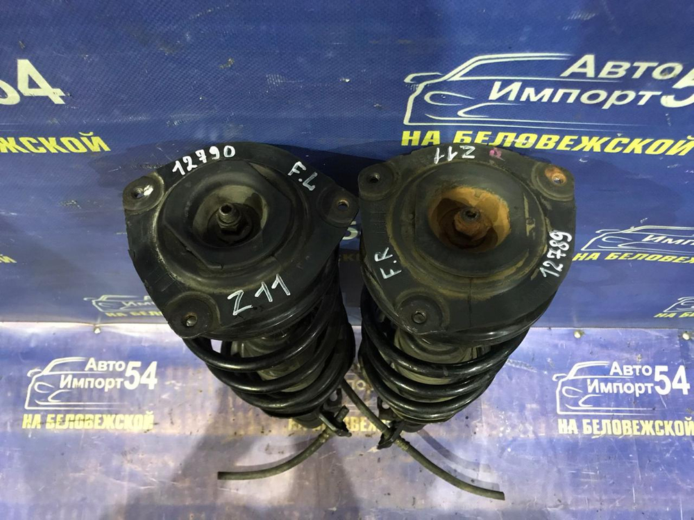 Стойка передняя правая NISSAN CUBE 2005-2008