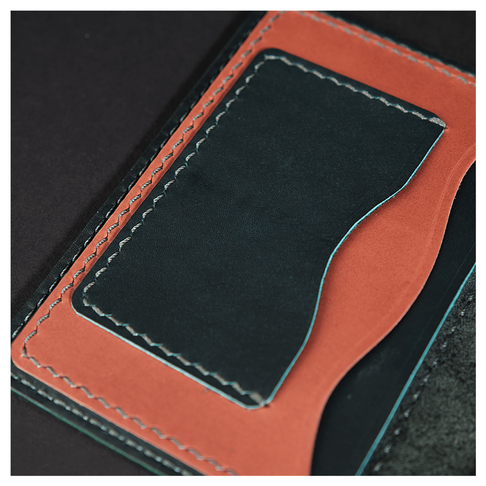 Кожаная обложка на паспорт «Шаманка» (фигура)