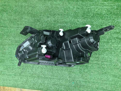 Битая Фара правая Geely Coolray (19-23) галоген