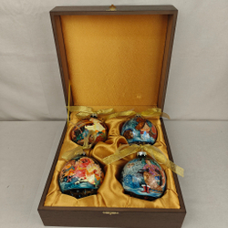 Сувенирный набор из 4-х новогодних шаров "Сказки" с ручной росписью