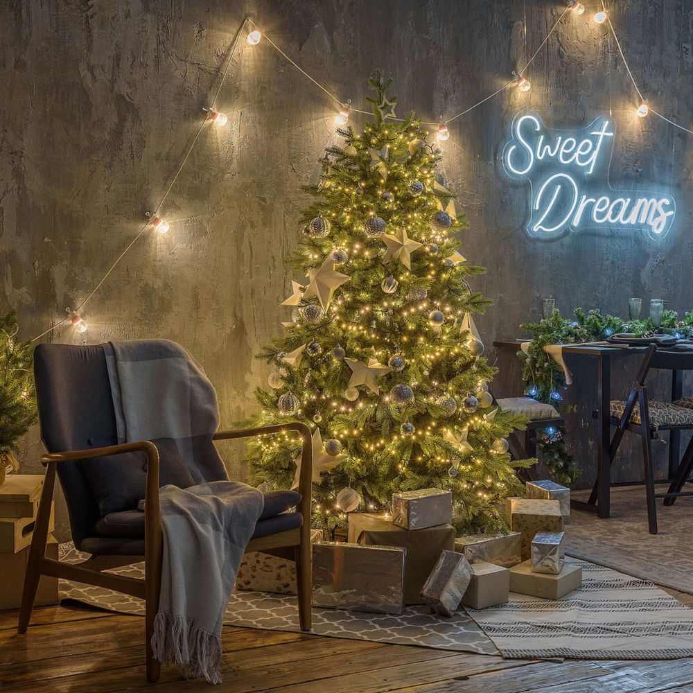 Елка с гирляндой 2в1 «Торжественная» (Литая хвоя) от 1,8 м до 4 м