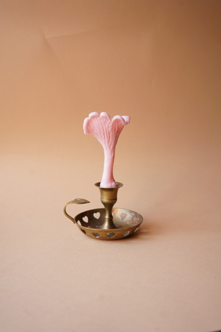 Свеча "Гриб Лисичка" розового цвета