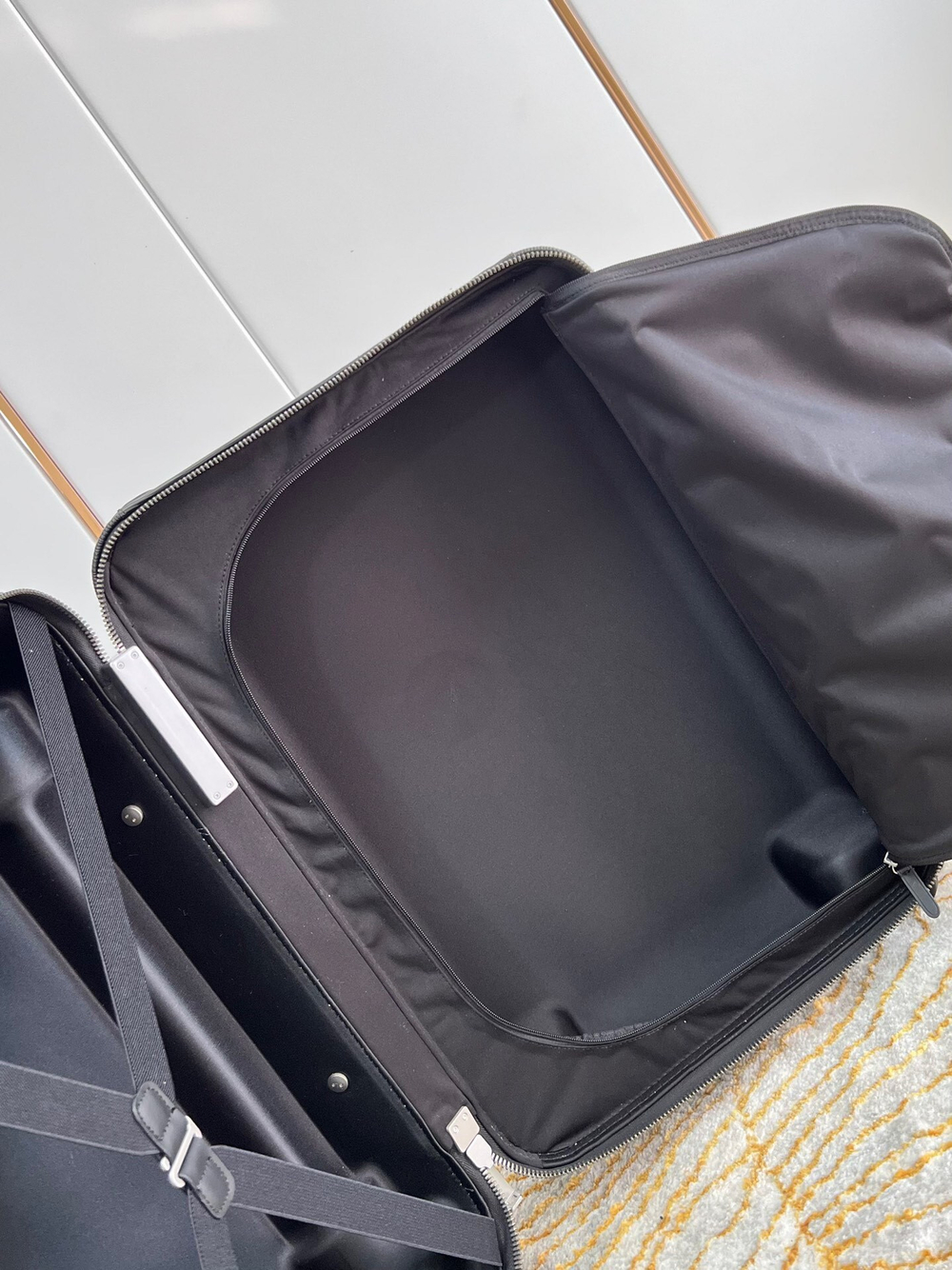 Louis Vuitton Horizon 55 Suitcase