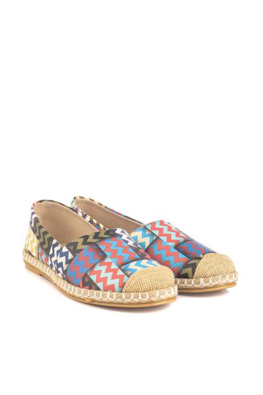 Qadın üçün naxışlı ayaqqabı