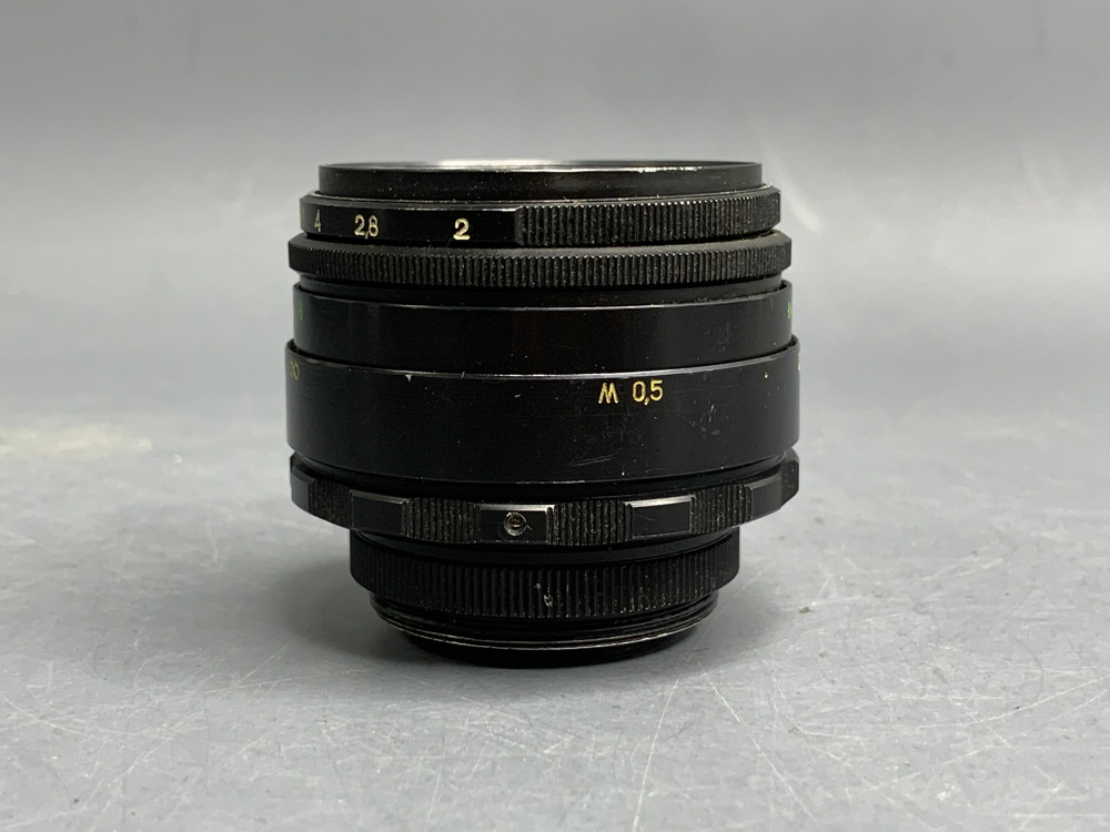 Helios-44-2 внутри небольшой скол