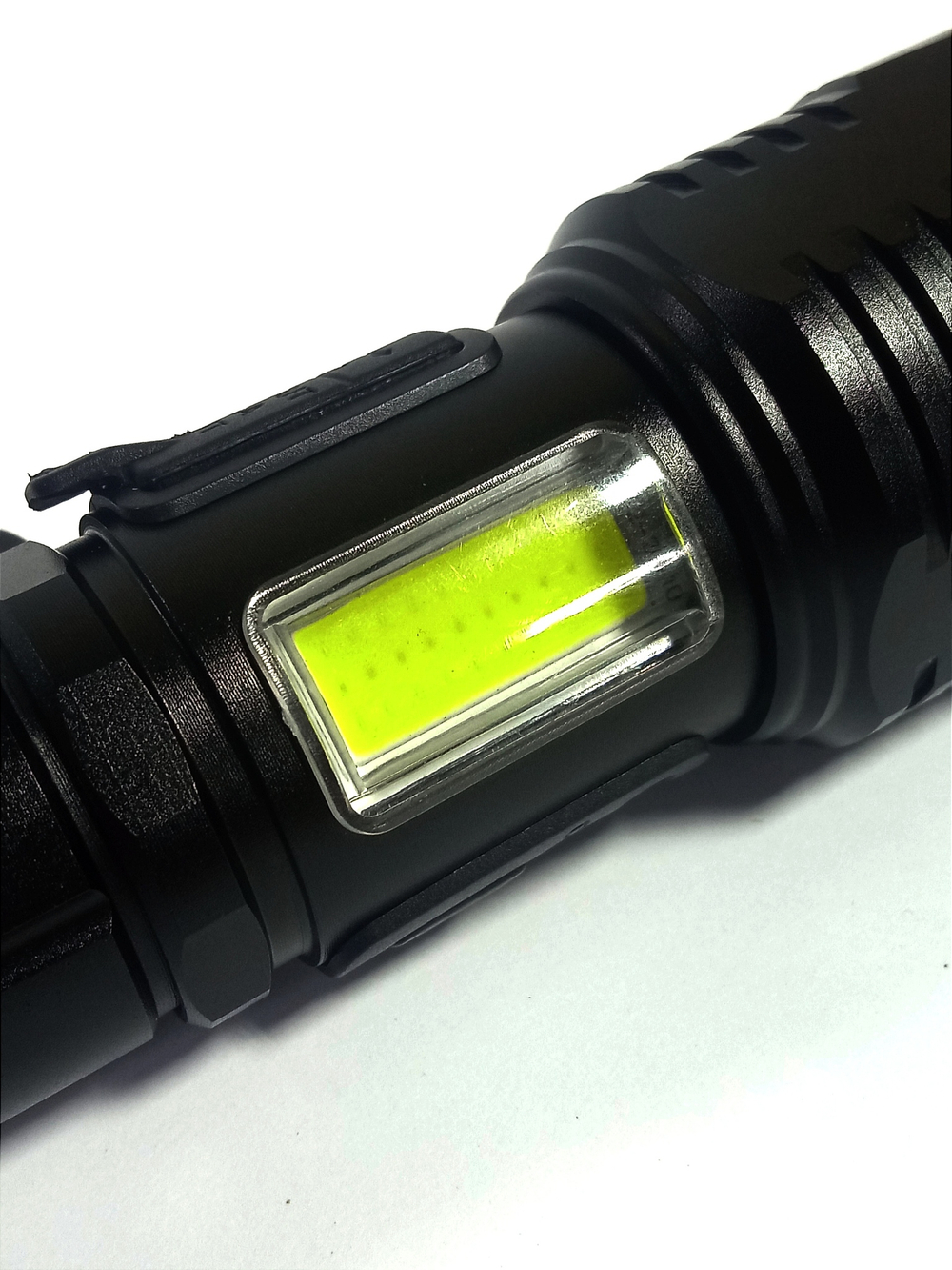 Фонарь NGY YEM BX-P19-TG Police 5800000W