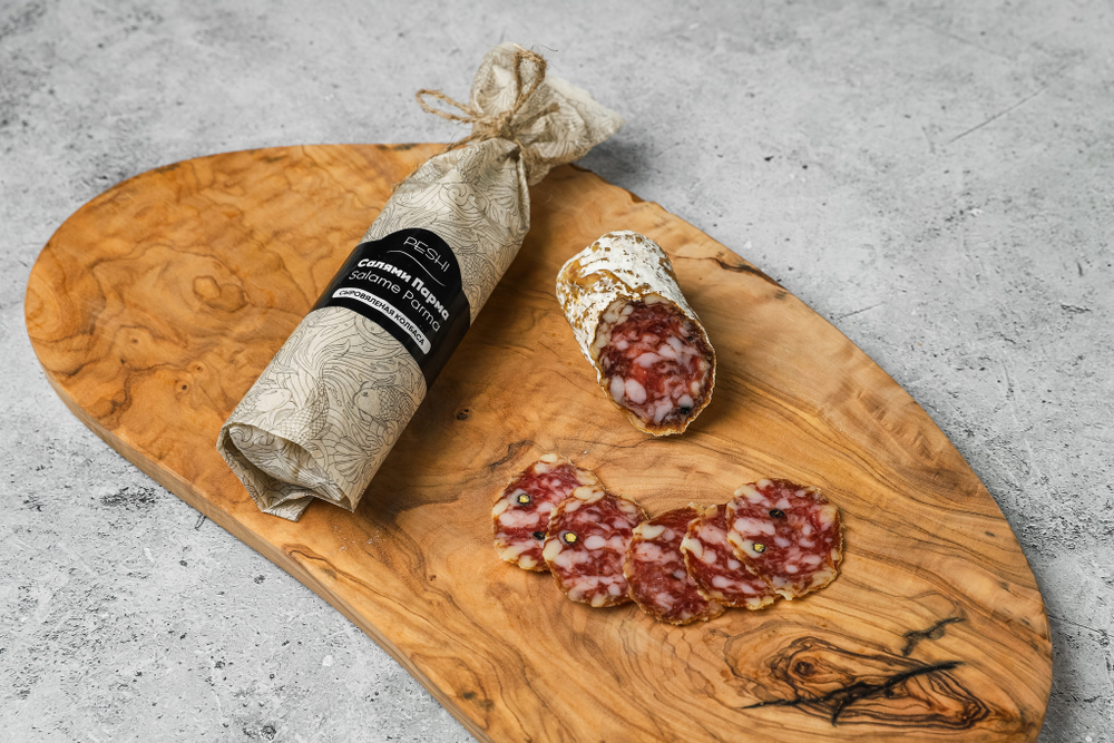 Колбаса сыровяленая салями Парма Salame Parma