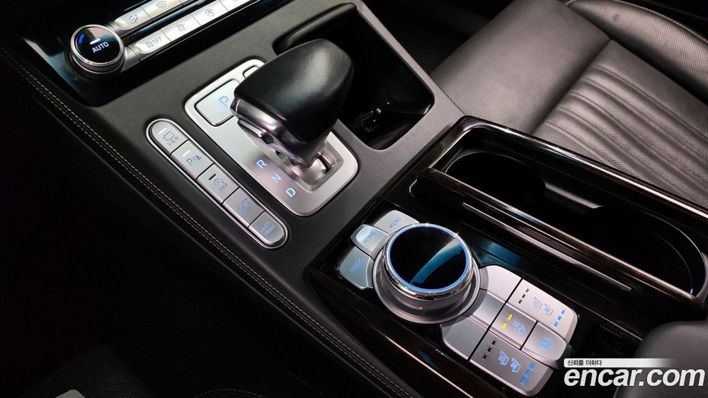 Genesis G90 3.8 AWD (12.2019)