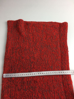 Шарф вязаный красный