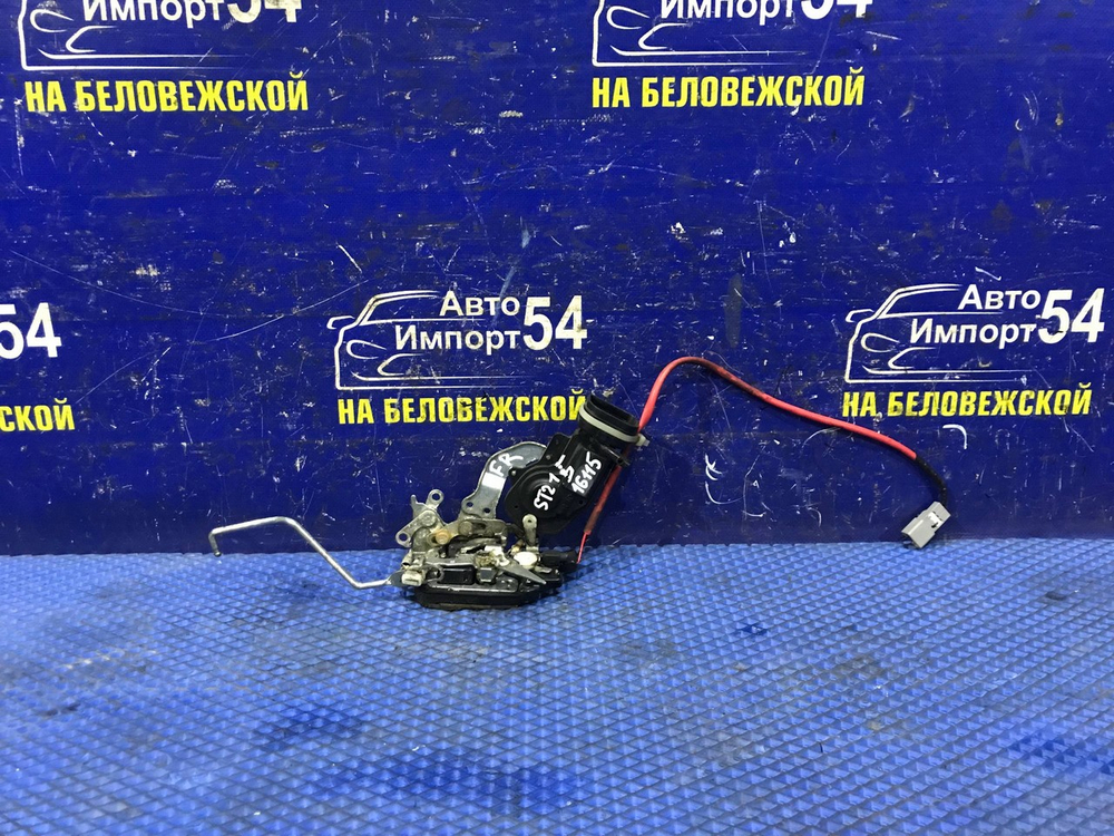 Замок двери передней правой TOYOTA CORONA PREMIO 1996-2001