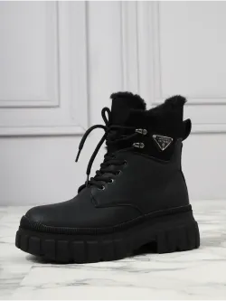 Зимние ботинки на высокой платформе