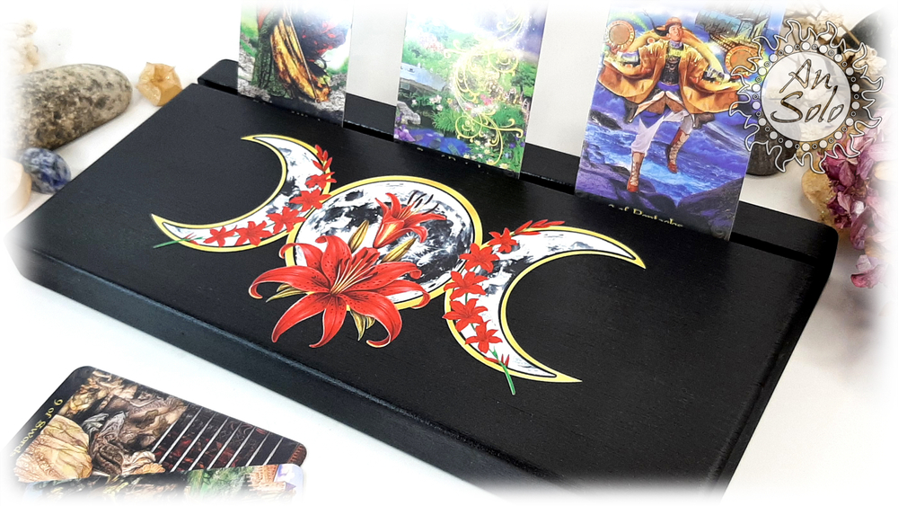 Алтарь-доска для таро "Лунные лилии"