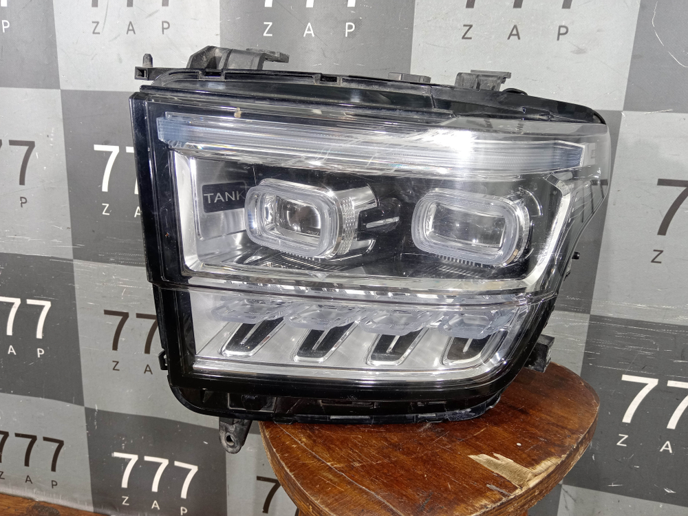 Фара левая LED Tank 500 21-нв Б/У Оригинал 4121104XKV3AA