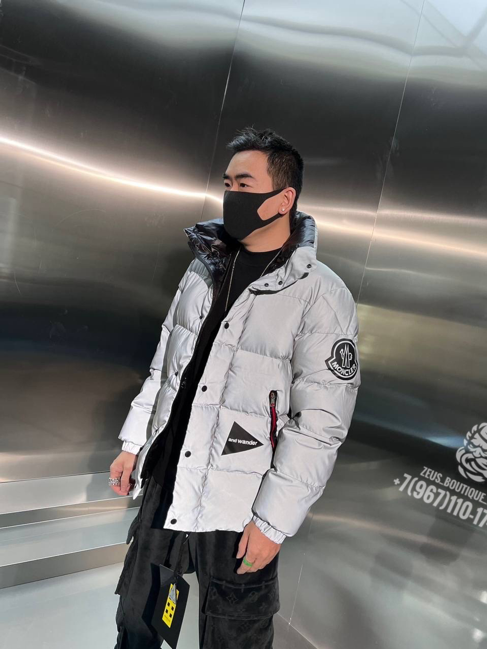 Пуховик Moncler