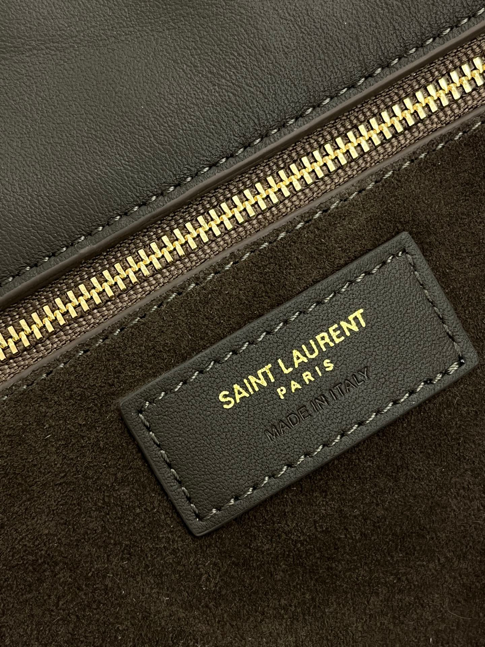 LE 5 À 7 BEA ИЗ ЗАМШИ