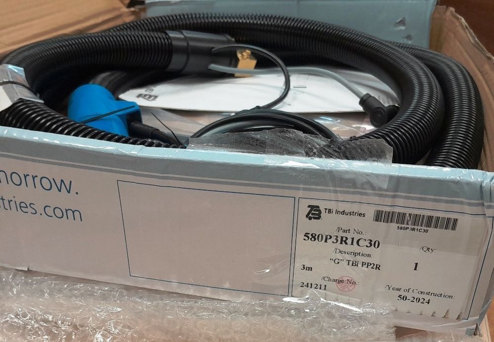 580P3R1C30 Шланговый пакет для  сварочного робота TBi PP2R G 3m