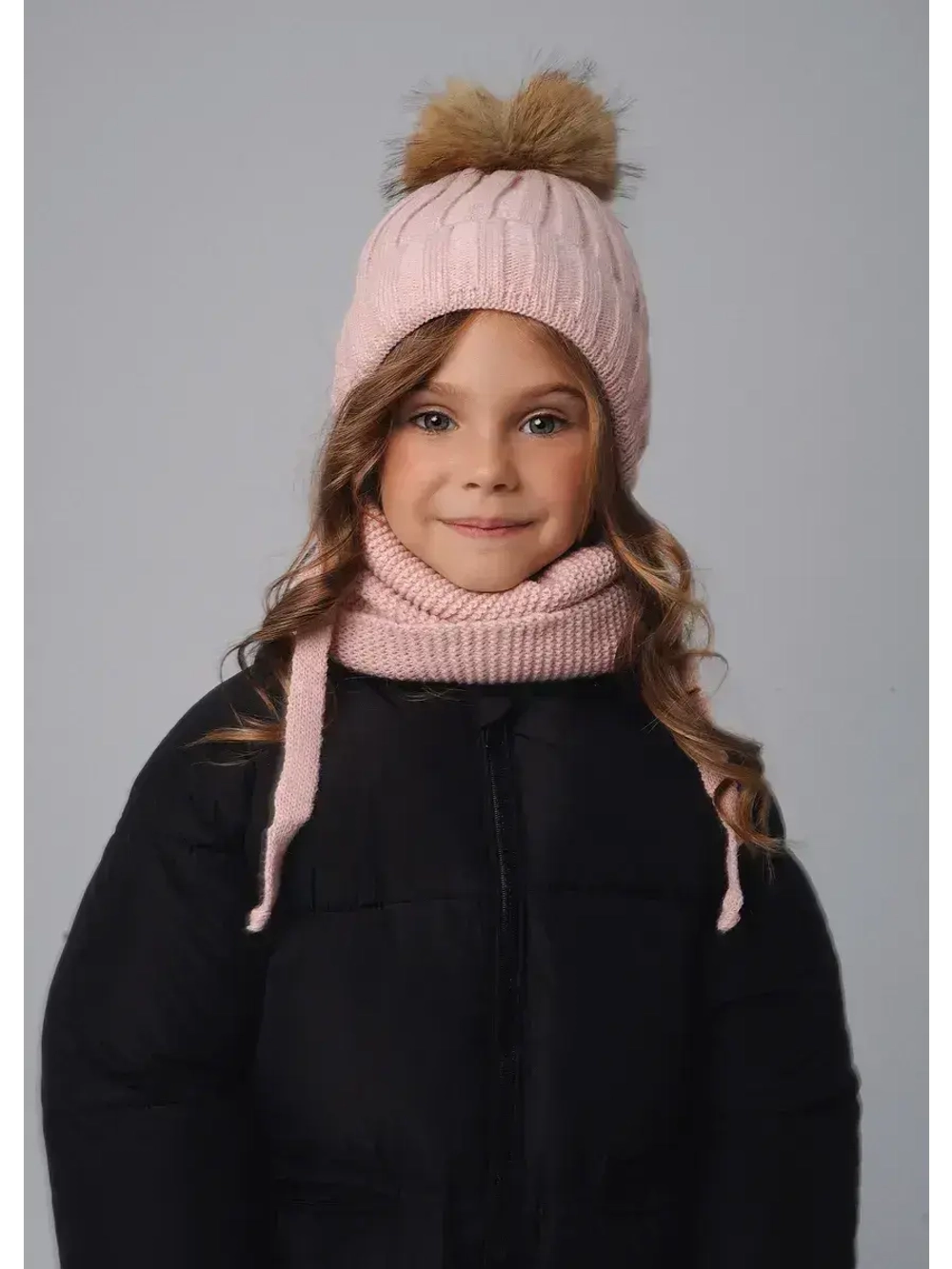 Шапка зимняя для девочки и снуд вязаные