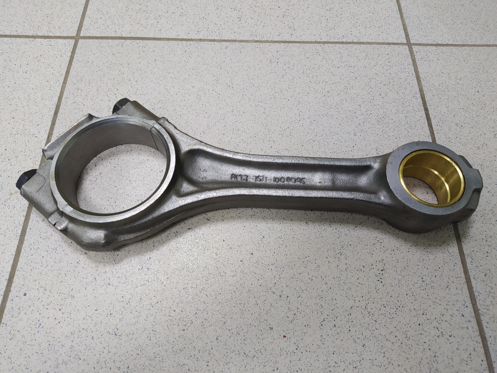 Шатун в сборе 7511.1004045-20