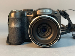 Fujifilm S1600
