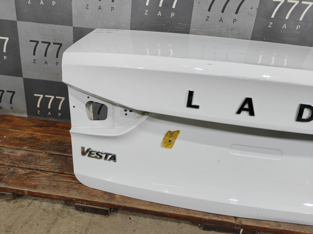 Крышка багажника LADA Vesta 22-нв Б/У Оригинал 8450013789