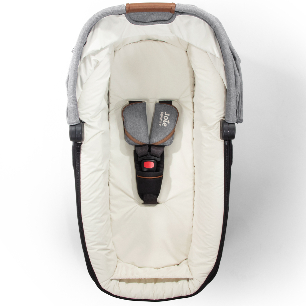 Детское автокресло Joie Calmi