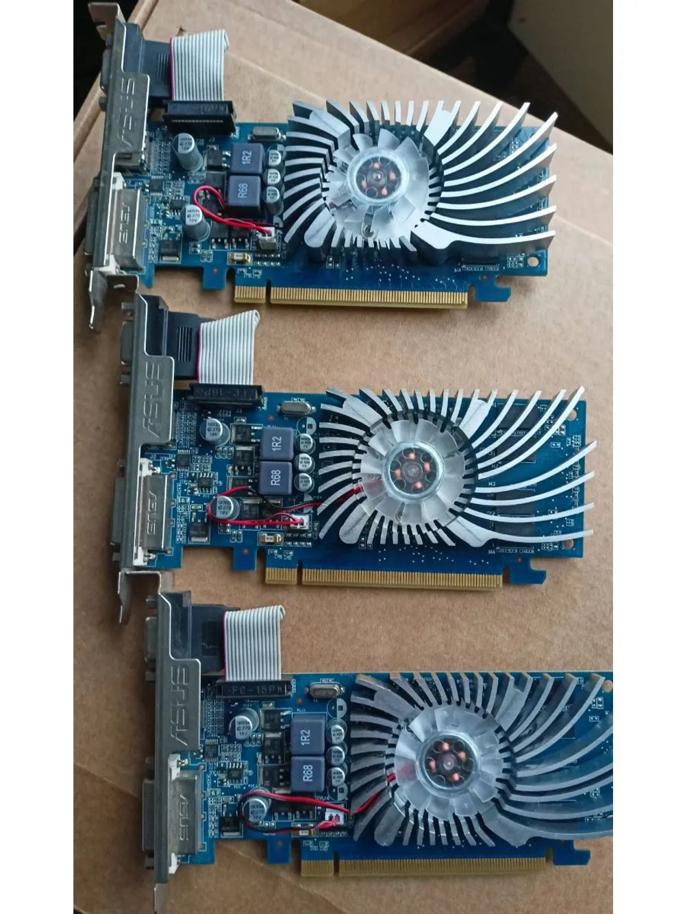 Видеокарта Nvidia GT210 512Mb
