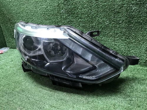 Битая Фара правая Nissan Qashqai J11 13-19 галоген