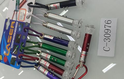 Фонарик пластиковый брелок с розочкой 10 см, с-30976