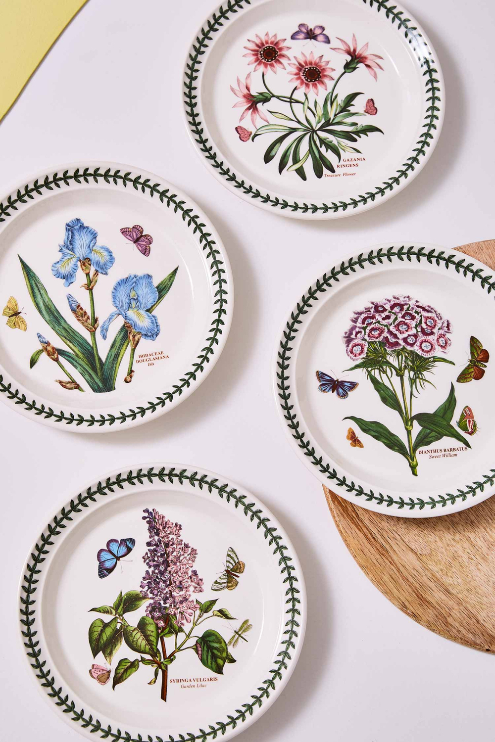Portmeirion - Тарелка Ботанический сад 21,5 см, Ирис завтрак (2 класс) / артикул   SBGID05072  / GTIN 749151529380