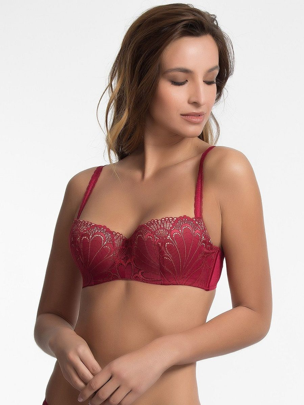 Бюстгальтер-балконет с эффектом пуш ап плюс Balconette Bra (Размер: 85E) (Цвет: молочный)