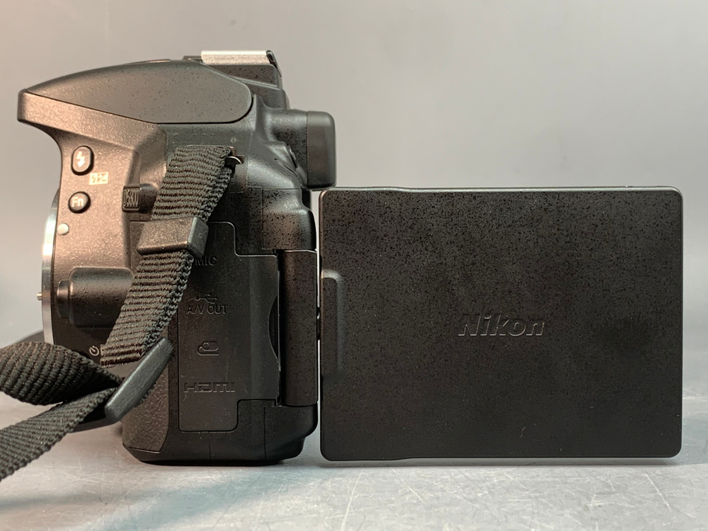Nikon D5300 Kit 18-55mm 4900 кадров