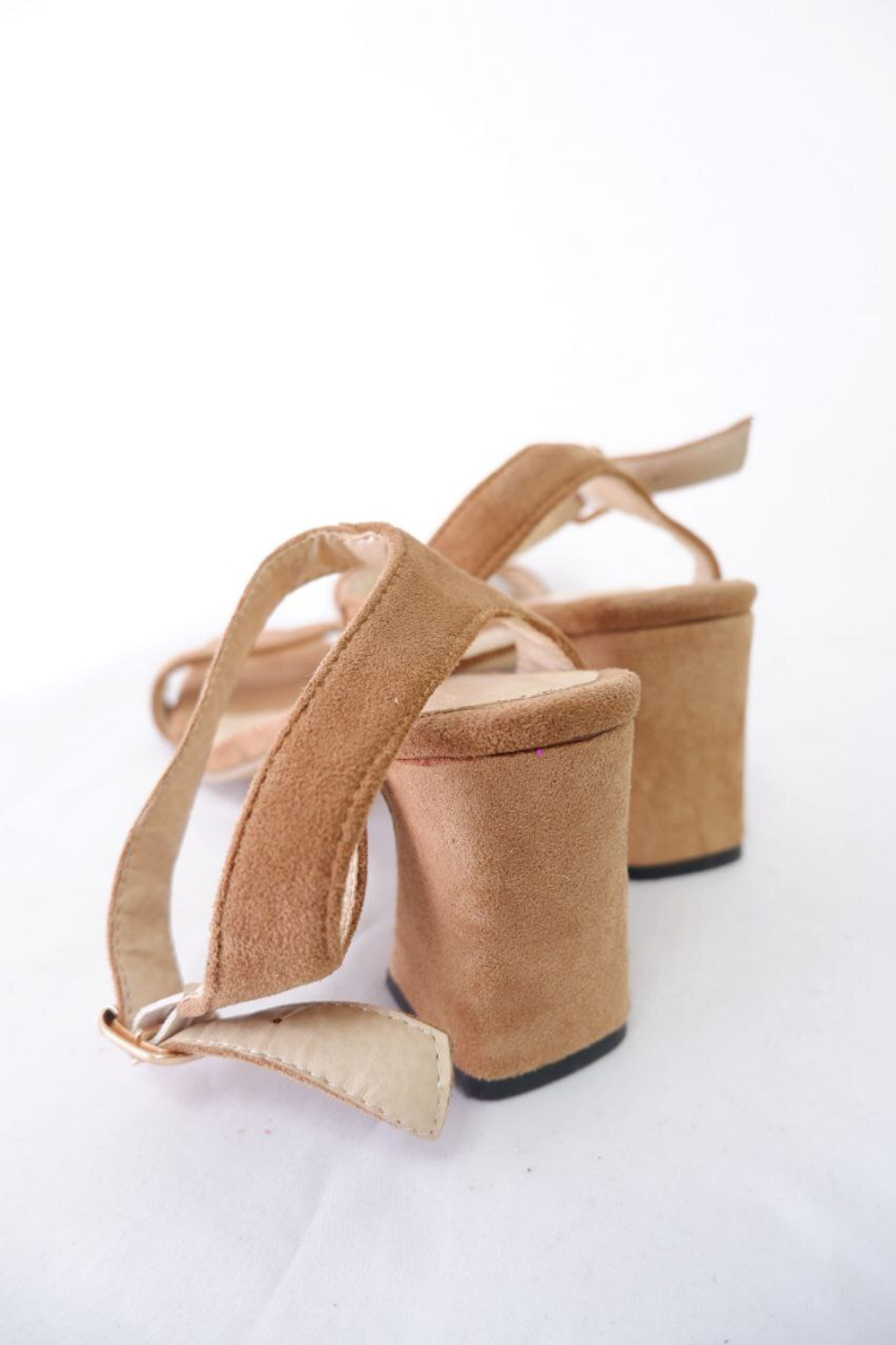 Босоножки на каблуке 41-42 размер