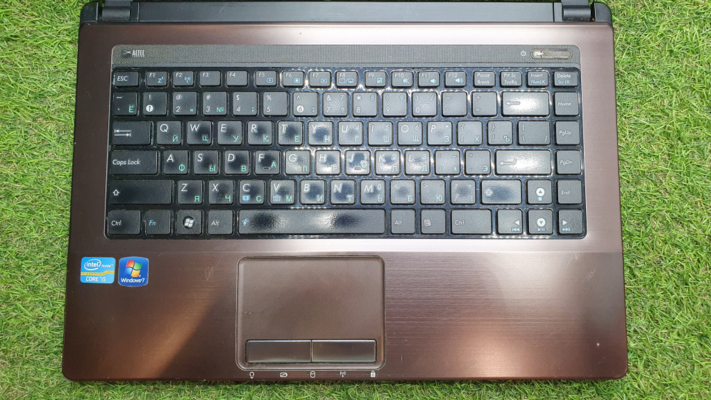 Ноутбук ASUS i5/4Gb