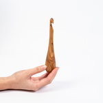 Деревянный крючок для вязания из древесины вишни 12 мм. Вязальный крючок. K158