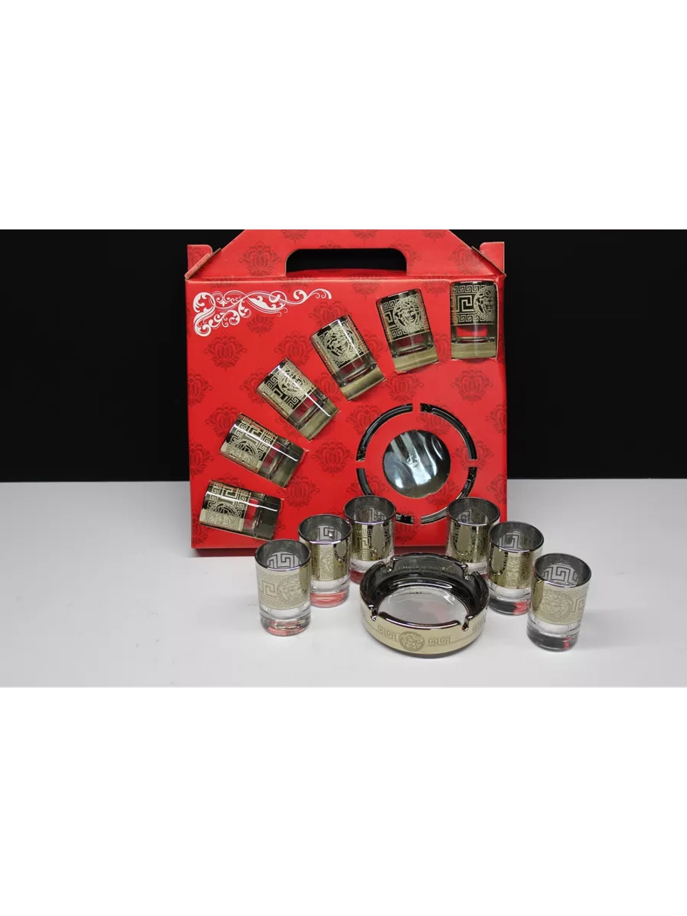 Набор стопок с пепельницей