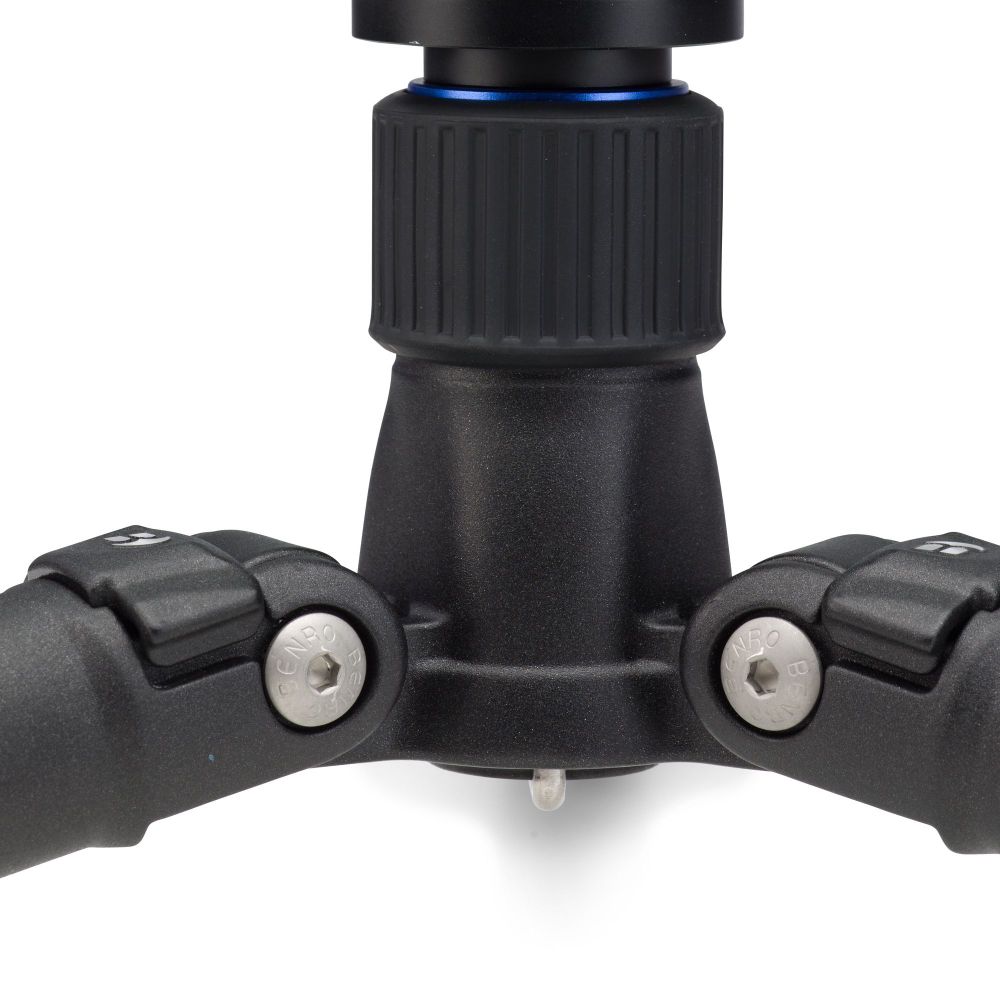 Штатив  Benro FTA28AB1 карбоновый с шаровой головой