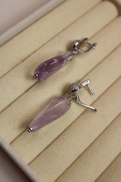 Серьги с крупным аметистом «Лиловый акцент»