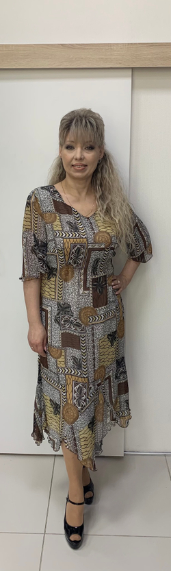 Бежево-коричневое длинное платье-двойка