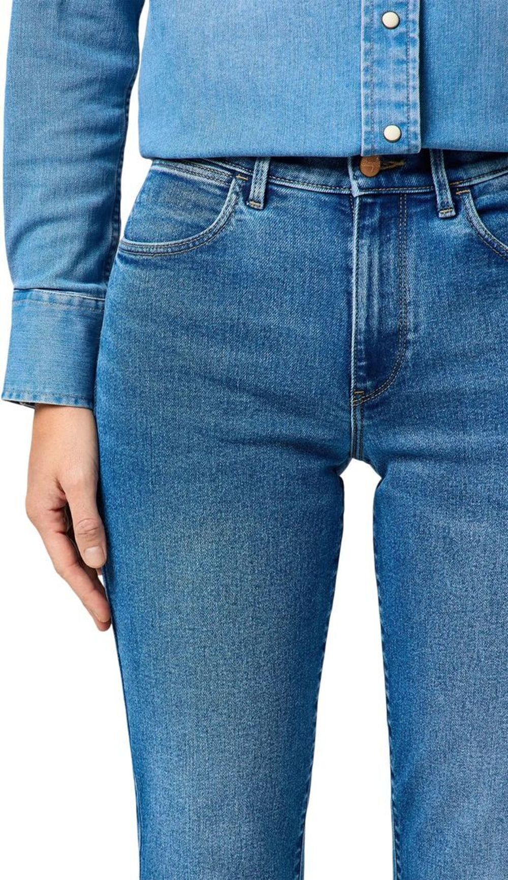 Джинсы Wrangler STRAIGHT URBAN HAZE синий