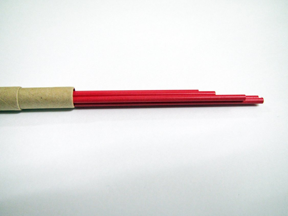 Высококачественные 2 мм грифели для карандашей Kita-Boshi Pencil. Цвет: красный. Изготовлено Японии. 5 грифелей в картонной упаковке. Арт: OTP-200RD.