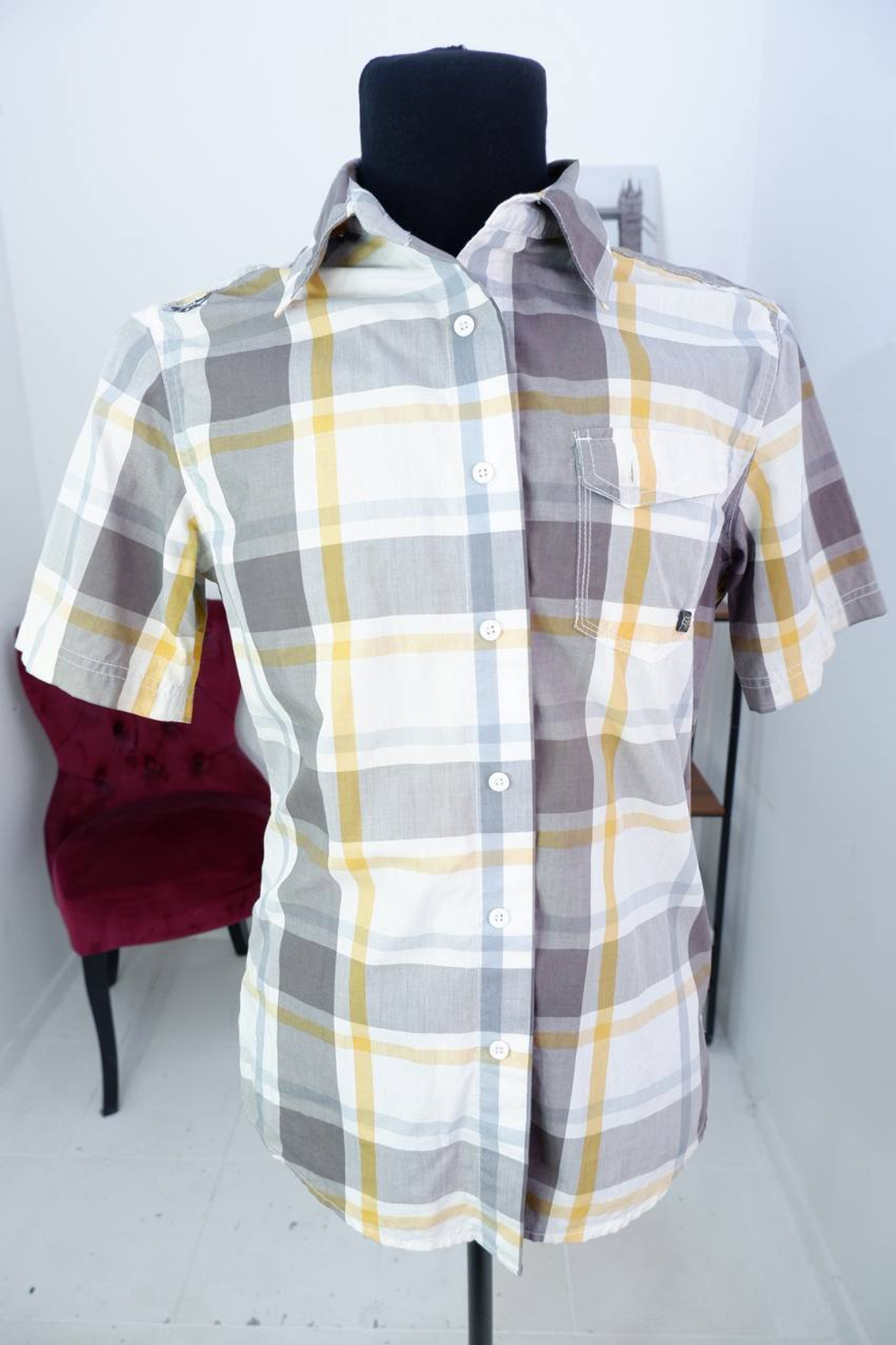 Рубашка Fox в актуальную клетку, маркировка М, визуально на 46/48 размер