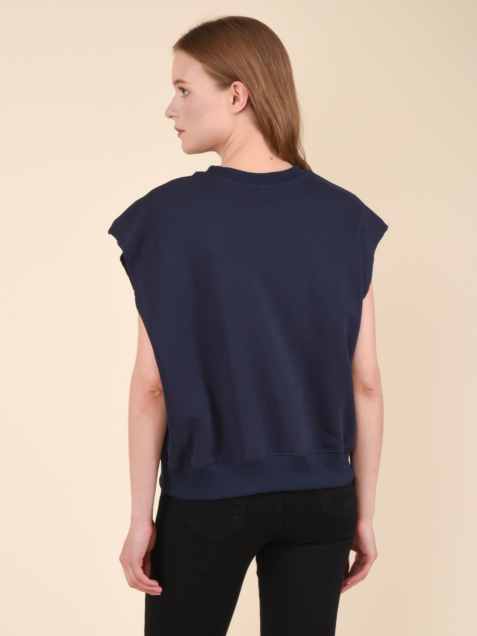 Жилет женский спортивный