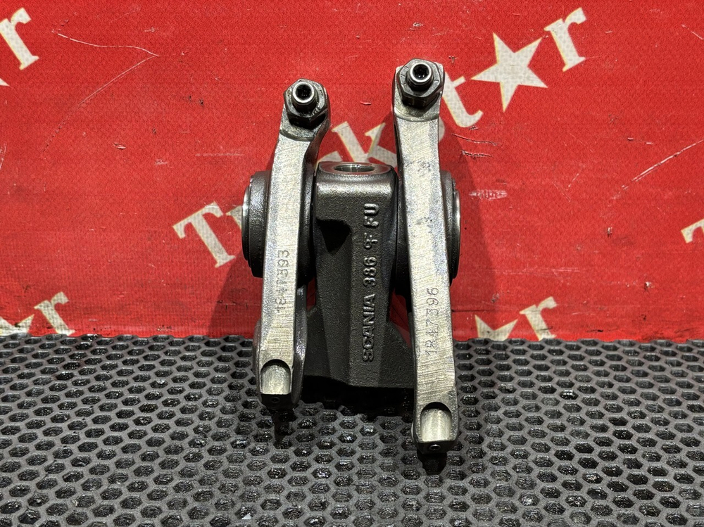 Вал рокеров в сборе 2021г.