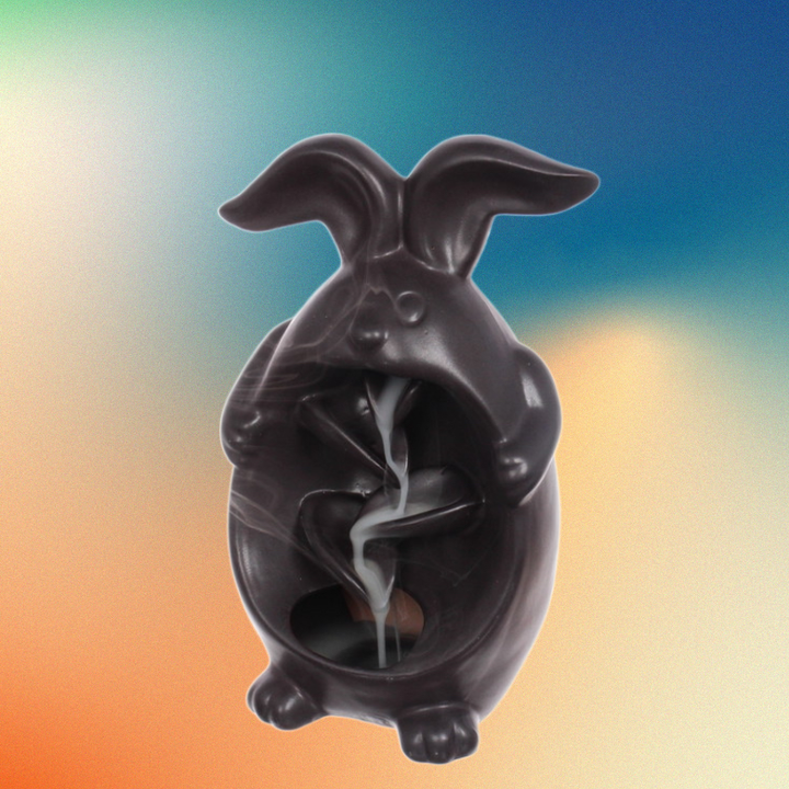 Подставка под стелющиеся благовония Кролик на удачу цвет черный 20,5 x 9,5 x 19 см