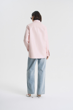 Рубашка из розовой экокожи