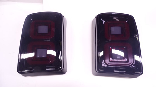 Фонарь задн. в сб. /21213/ LED серый (бегущий поворотник) квадрат (TLT)