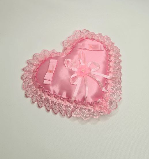 Подушечка для колец в виде сердца