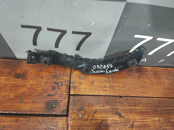 Направляющая заднего бампера Suzuki Vitara 2 14-нв Б/У Оригинал 7183254P0