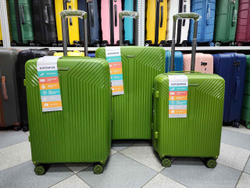 Чемодан Средний (М) полипропилен "Mironpan" съёмные колёса