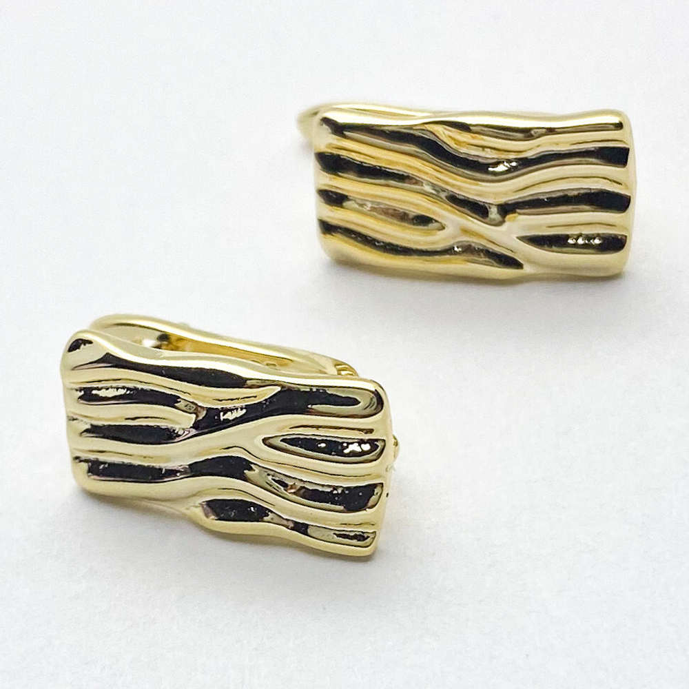 Ювелирные швензы с позолотой, размер 16*10 мм, цена за пару